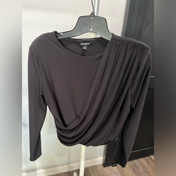 Express Tops - Express creme dressy crop top - medium 
Sleeves is 32”
14” across 
14” long